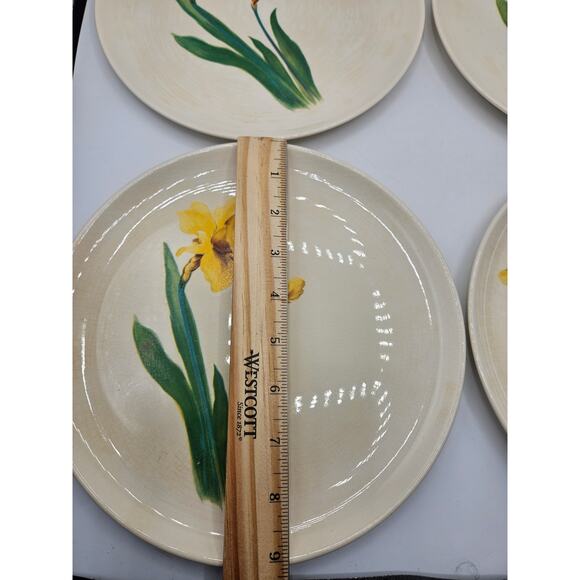 Jonquil by Universal Set of‎ 4 Luncheon Plates White Body, Yellow Flower & Bud - Picture 6 of 11